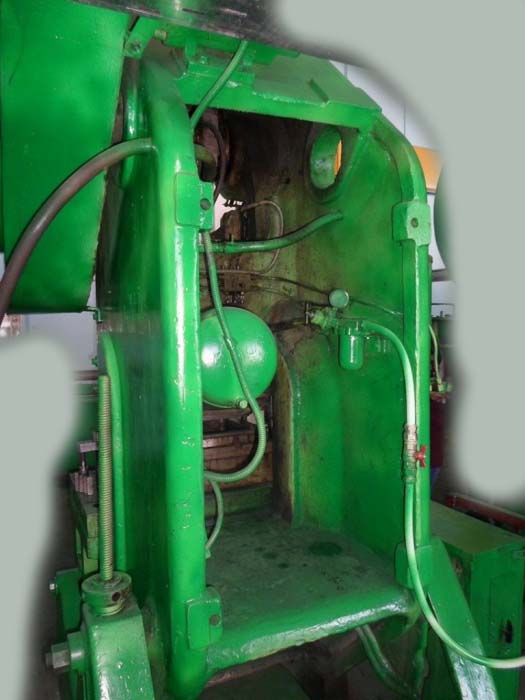 КВ-235 Фото кривошипного открытого ненаклоняемого пресса